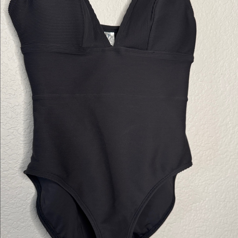 Tommy Bahama Ocean Point V Neck Ribbed One Piece Swimsuit Black 12 Tummy Control - Picture 4 of 8